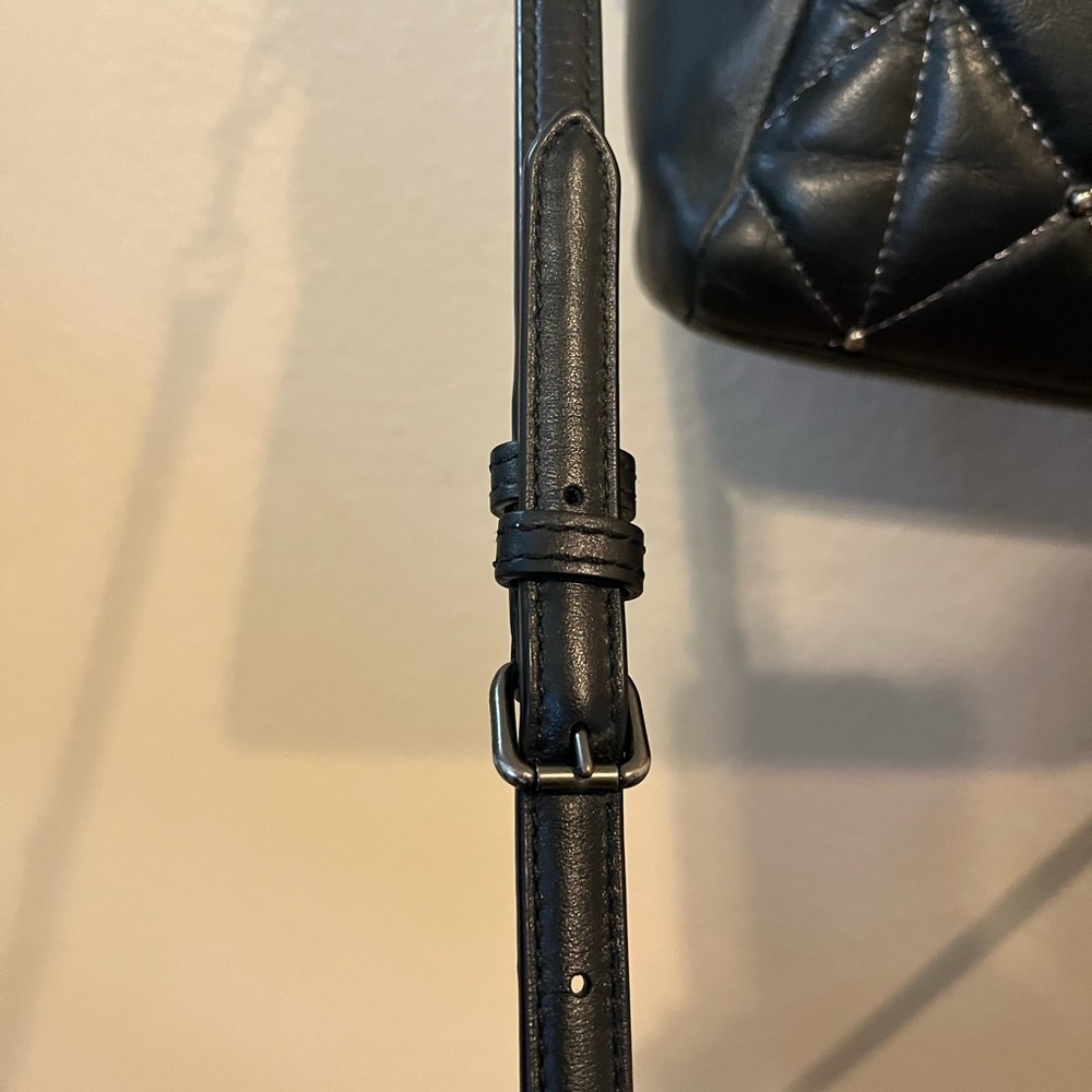 Coach Diamond Pattern Satchel - Picture 10 of 11